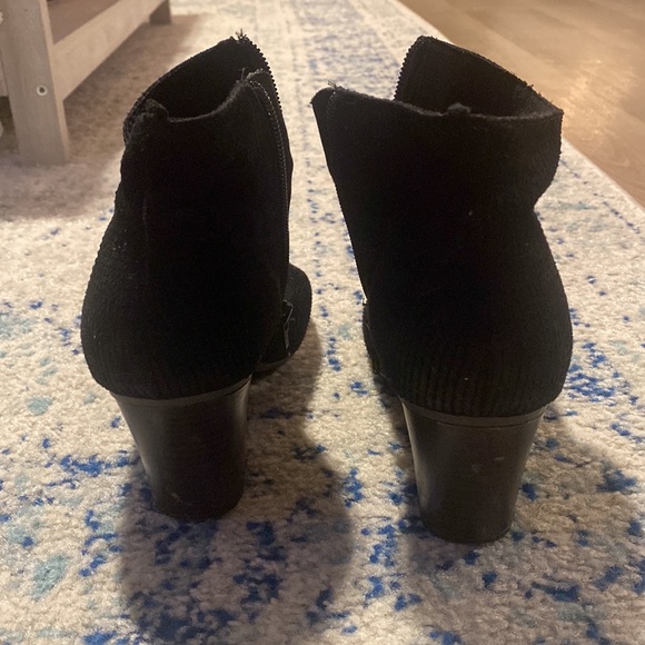 Old Navy Black Open-toe Booties Size 8 - Picture 4 of 6